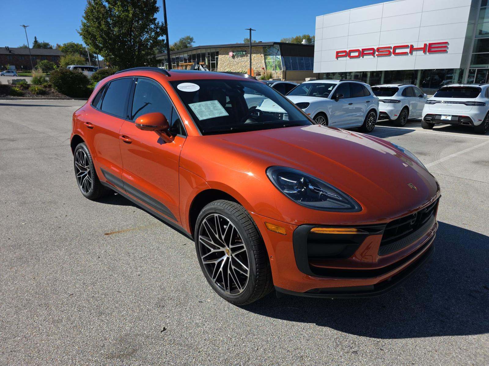 2023 Porsche Macan Base AWD