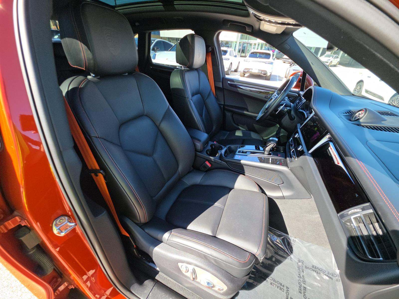 2023 Porsche Macan Base AWD