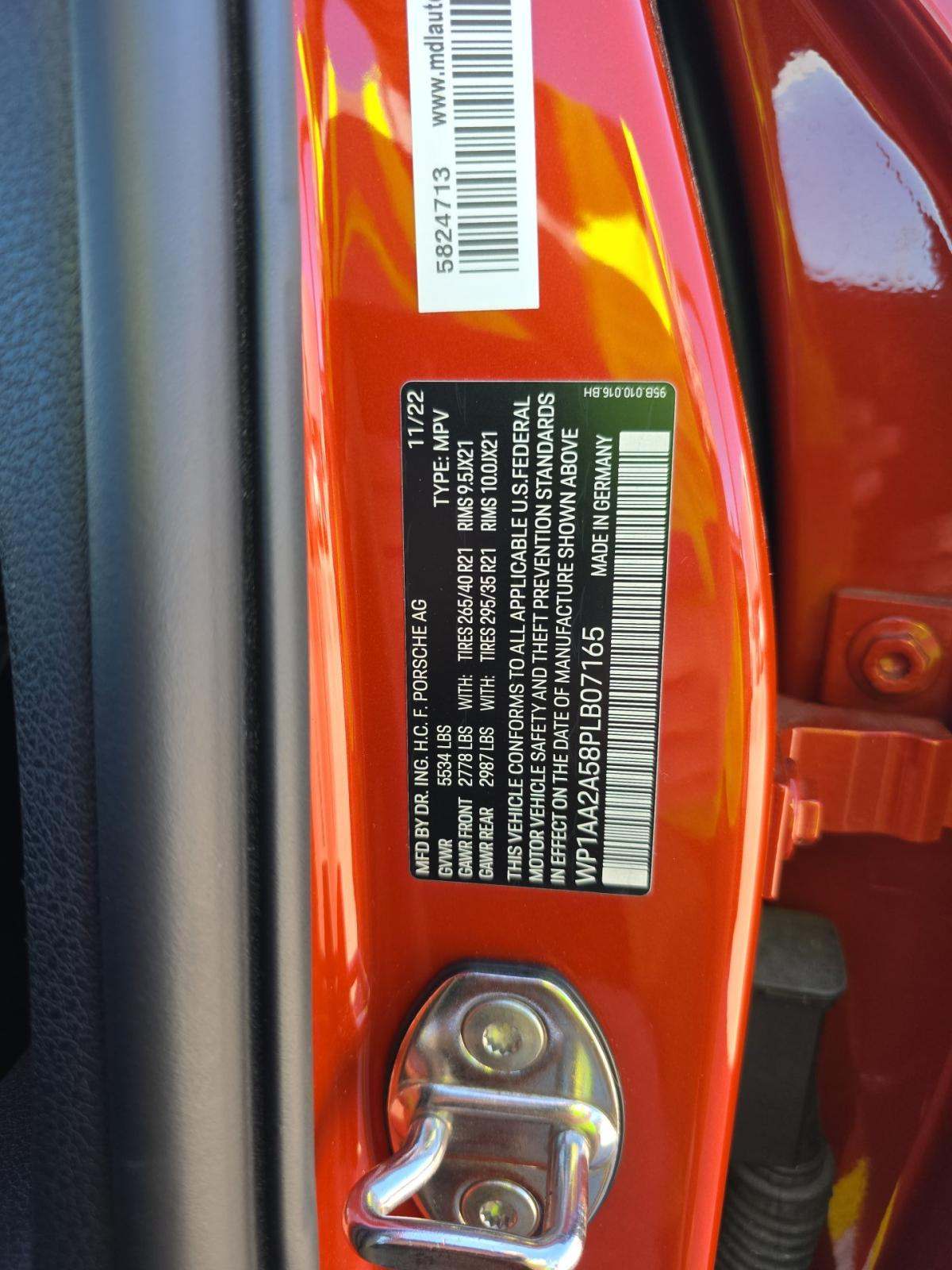 2023 Porsche Macan Base AWD