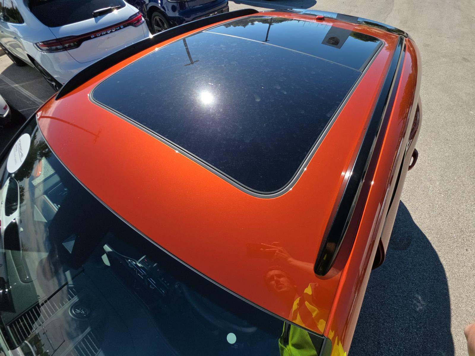 2023 Porsche Macan Base AWD