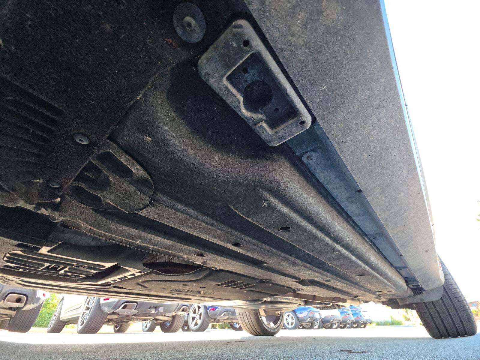 2023 Porsche Macan Base AWD