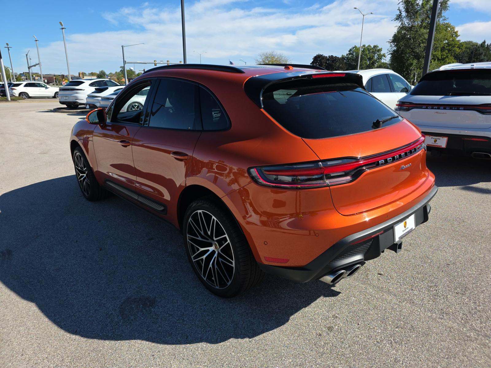 2023 Porsche Macan Base AWD