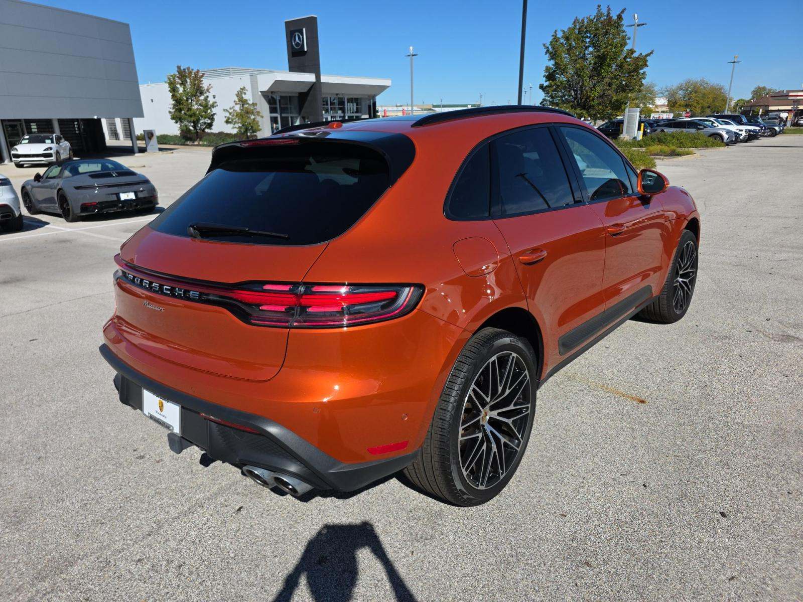 2023 Porsche Macan Base AWD