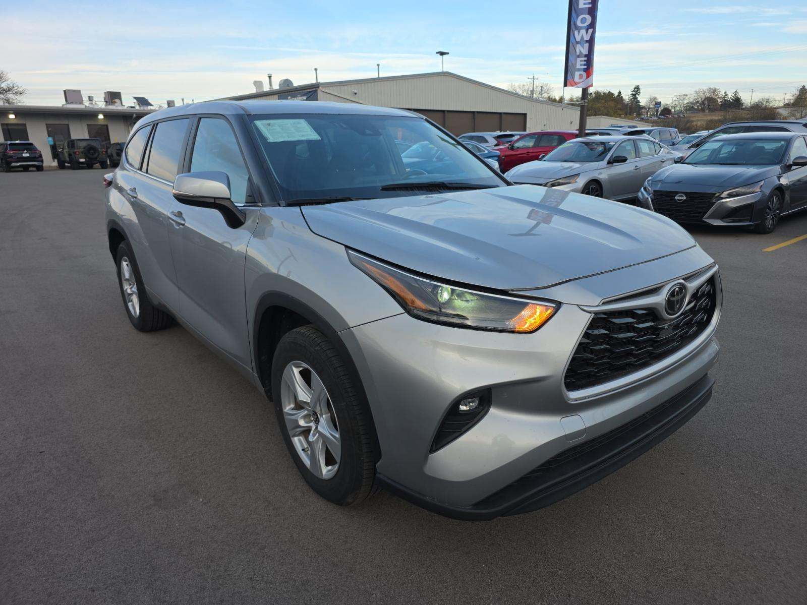 2024 Toyota Highlander LE FWD