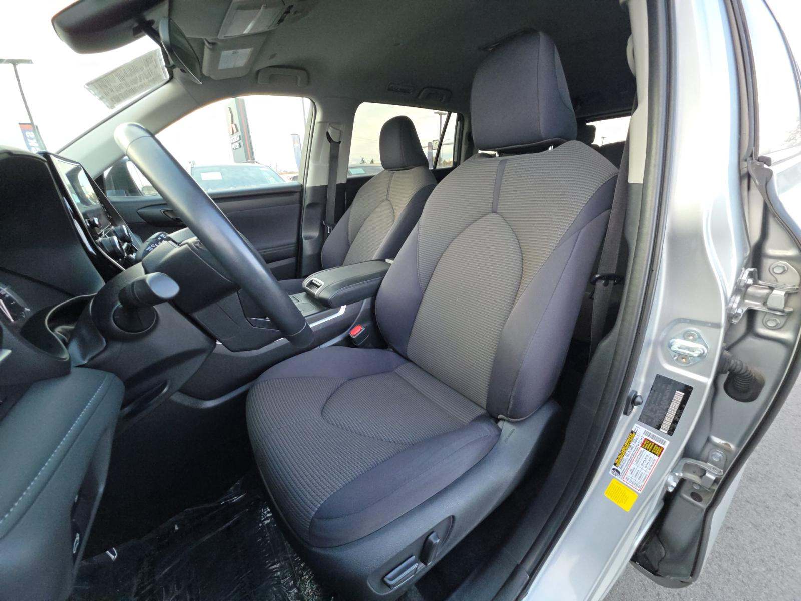 2024 Toyota Highlander LE FWD