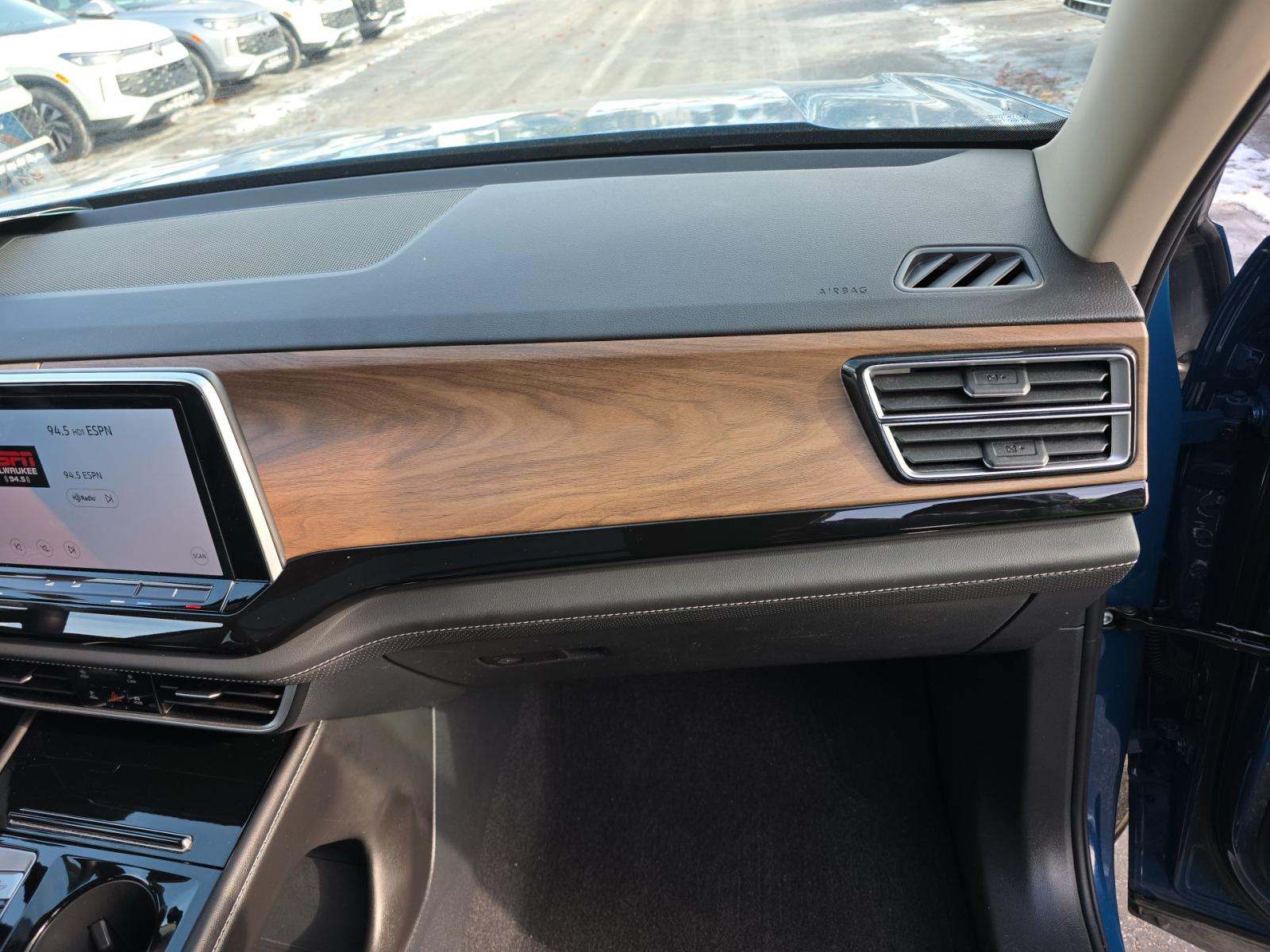 2025 Volkswagen Atlas 2.0T SE AWD