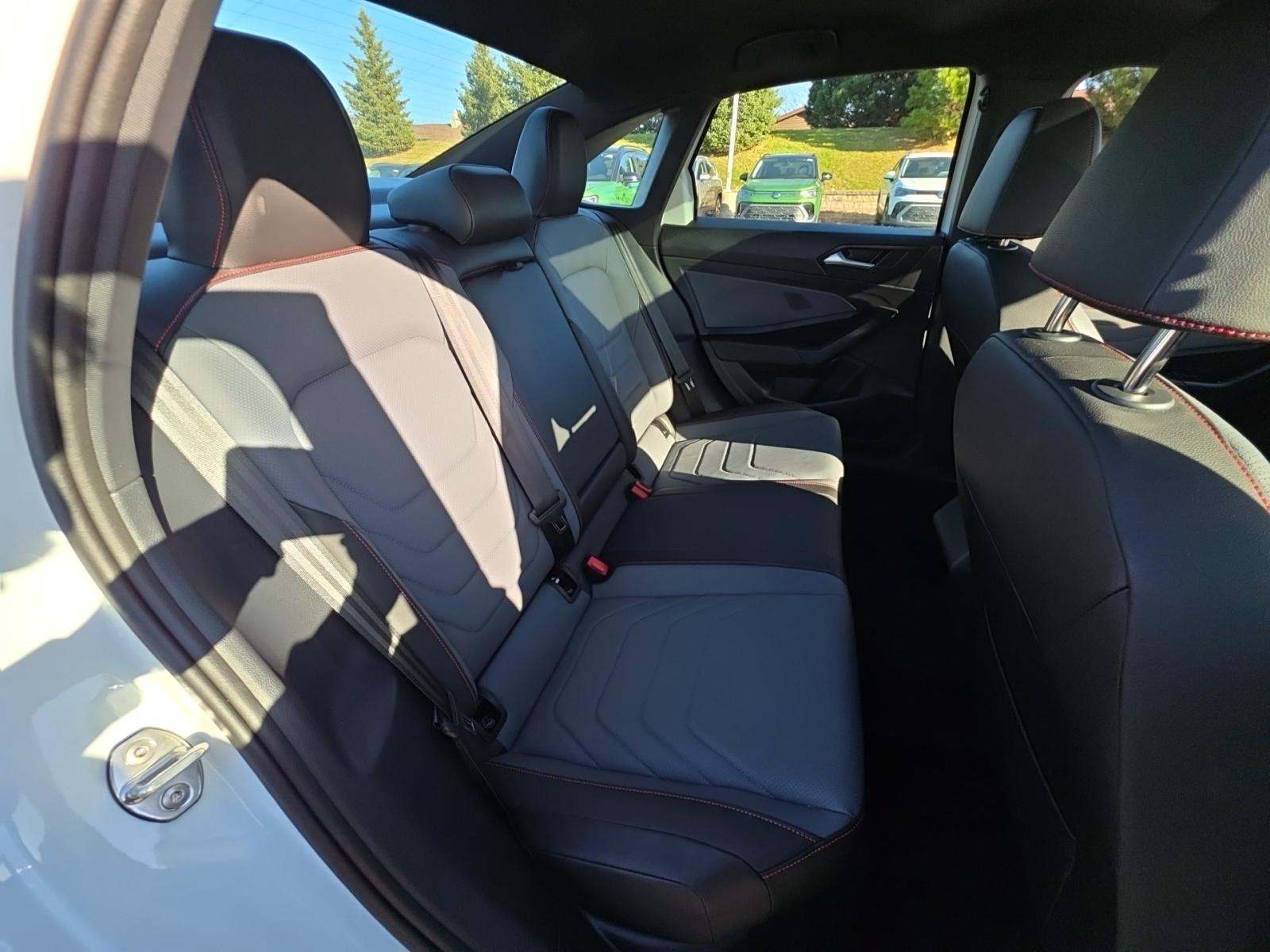 2025 Volkswagen Jetta 2.0T GLI Autobahn FWD