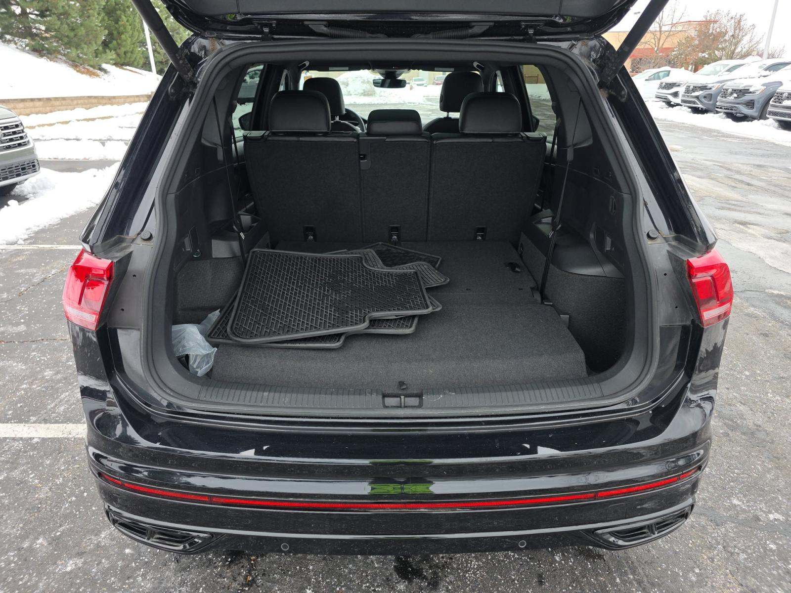 2024 Volkswagen Tiguan 2.0T SE R-Line Black FWD