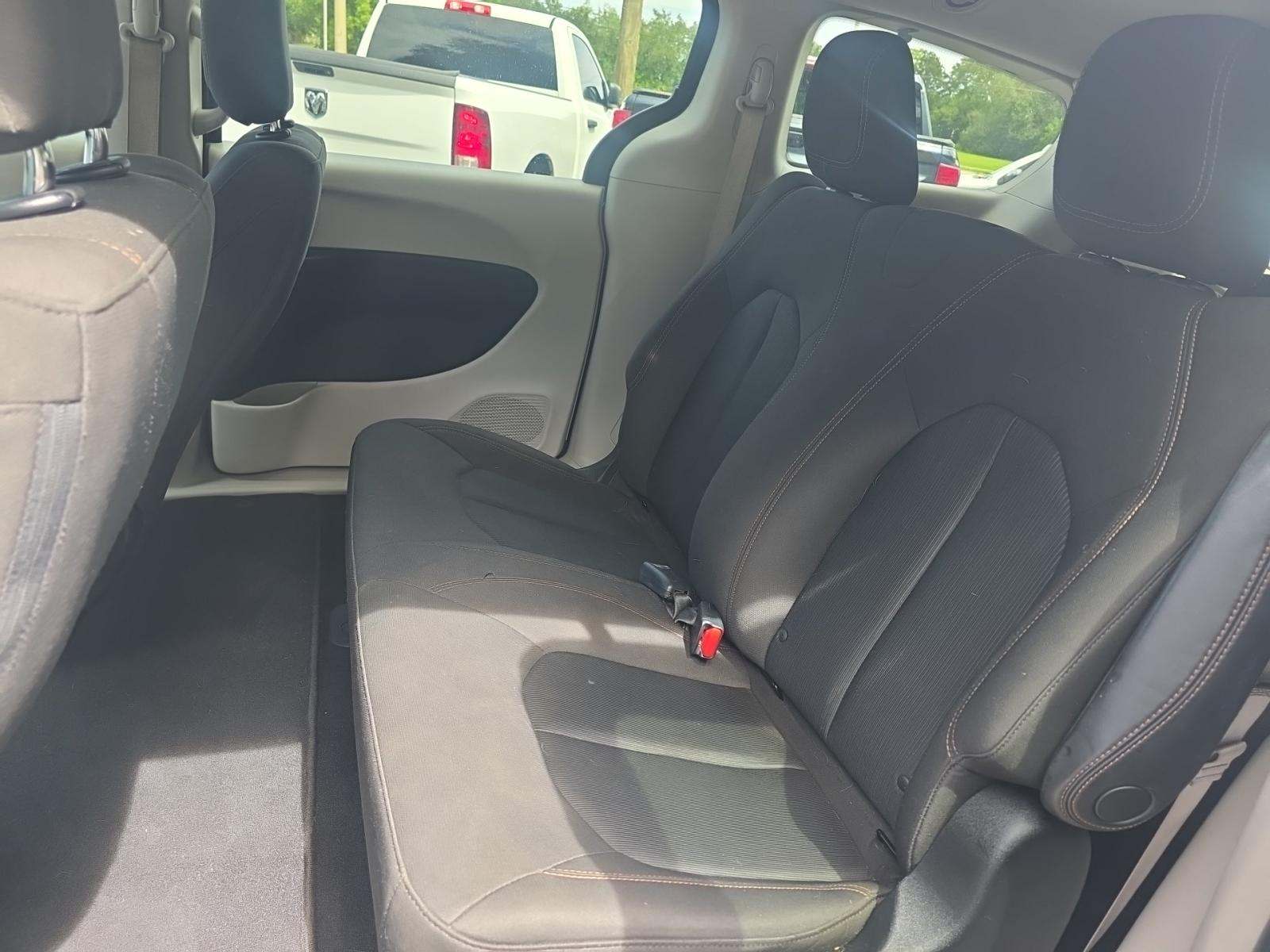 2018 Chrysler Pacifica L FWD