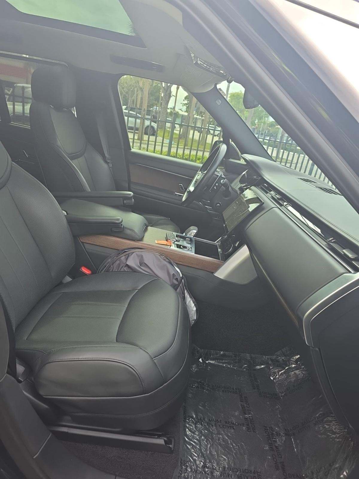 2023 Land Rover Range Rover SE AWD