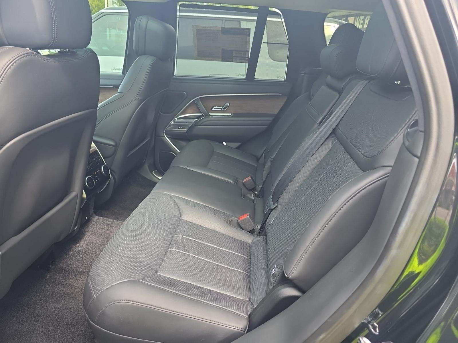 2023 Land Rover Range Rover SE AWD