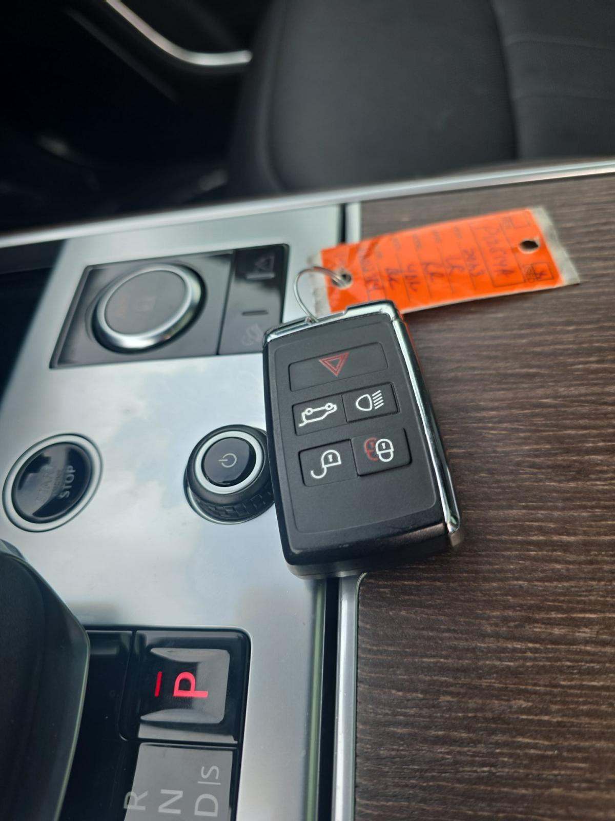 2023 Land Rover Range Rover SE AWD