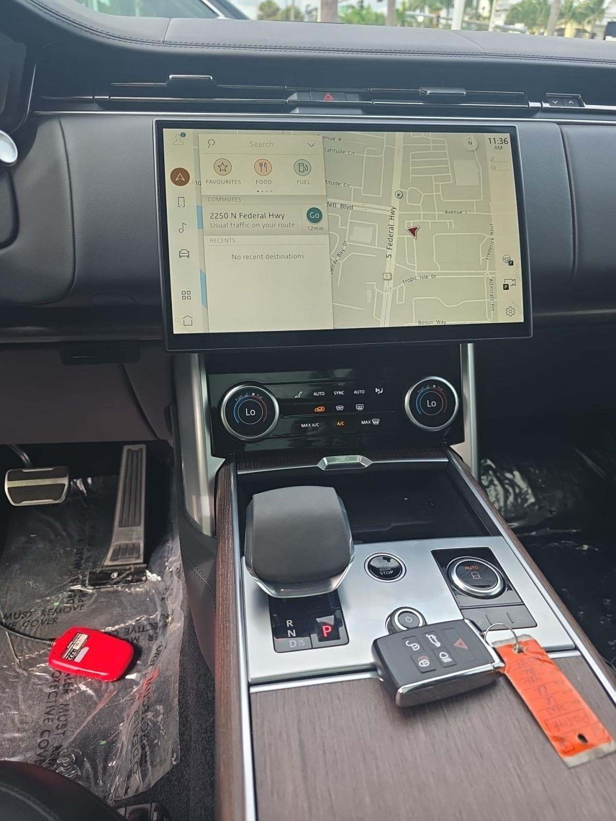 2023 Land Rover Range Rover SE AWD