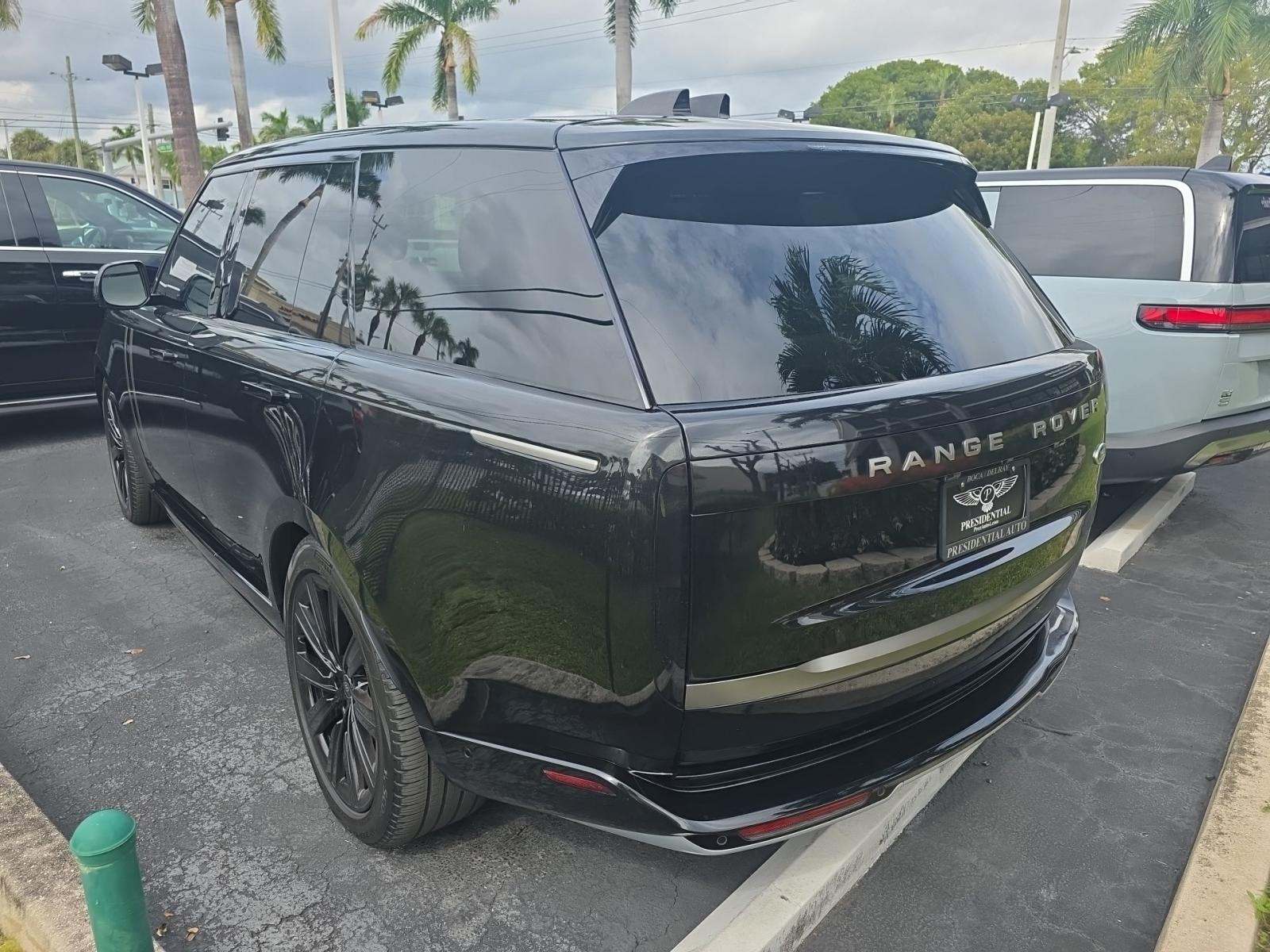 2023 Land Rover Range Rover SE AWD