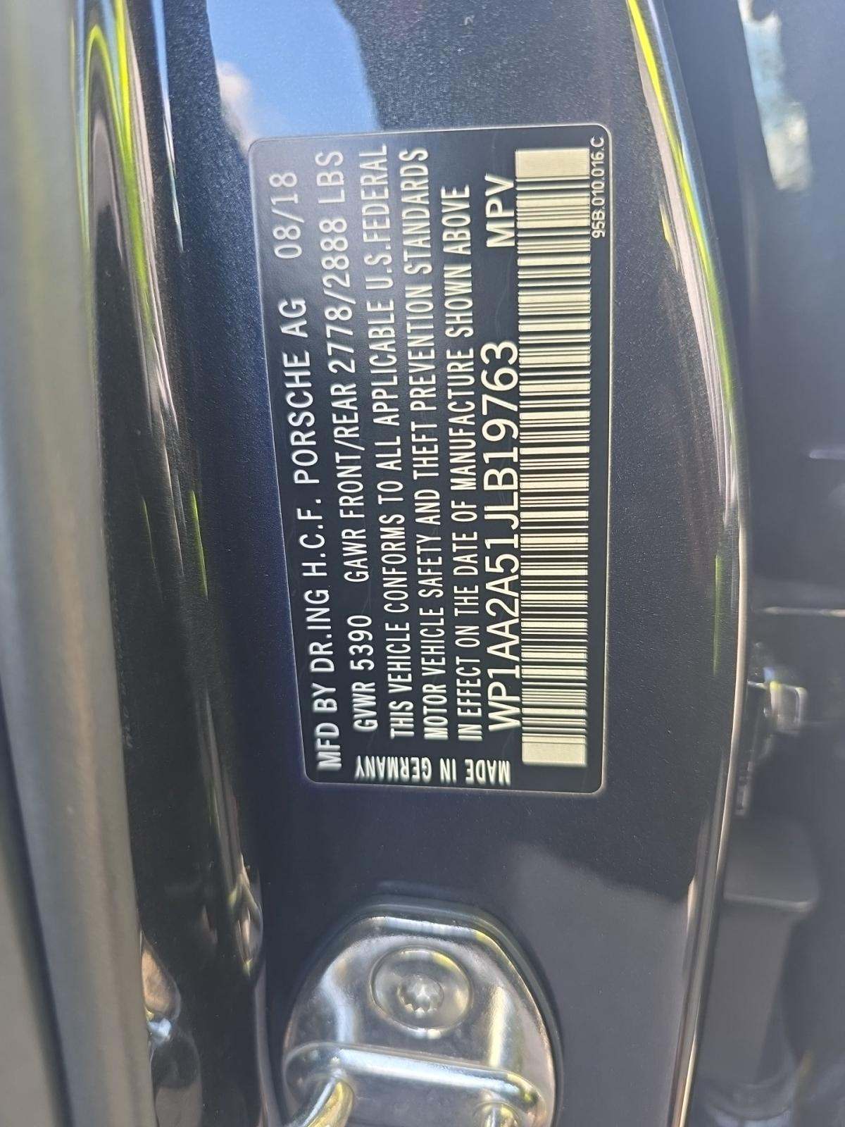 2018 Porsche Macan Base AWD