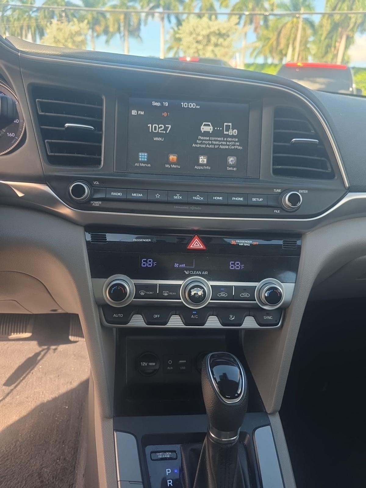 2020 Hyundai Elantra SEL FWD