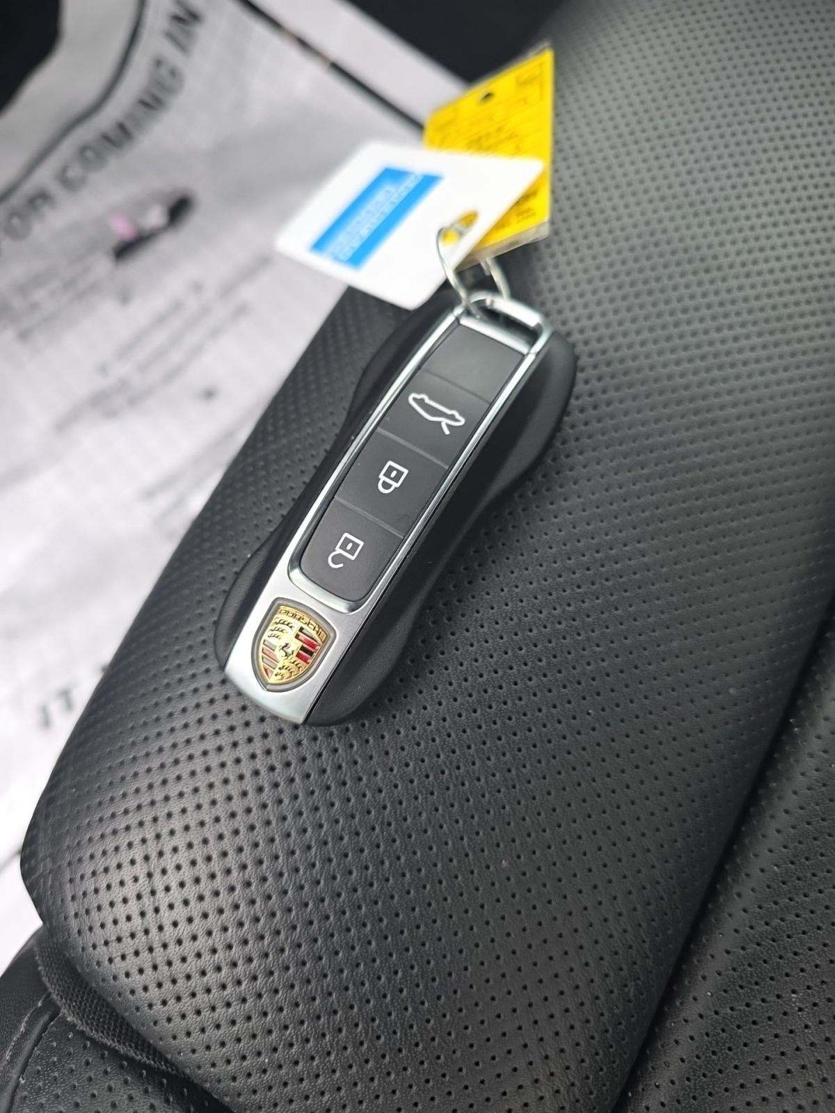 2024 Porsche 911 Carrera S RWD