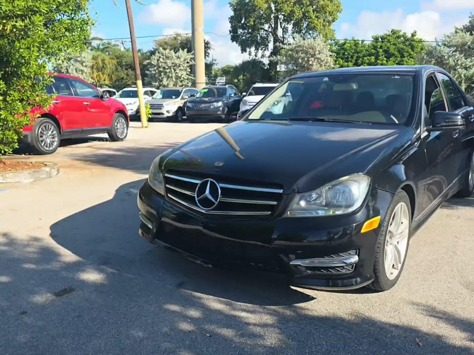2014 Mercedes-Benz C 250 Sedan