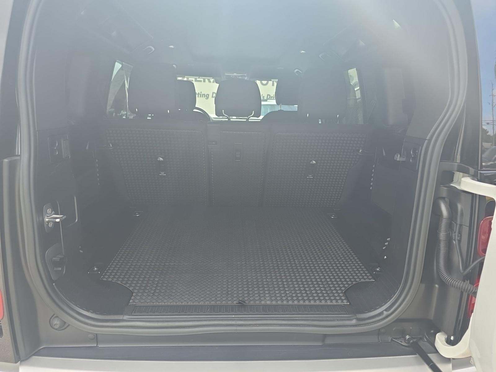 2025 Land Rover Defender 110 S AWD