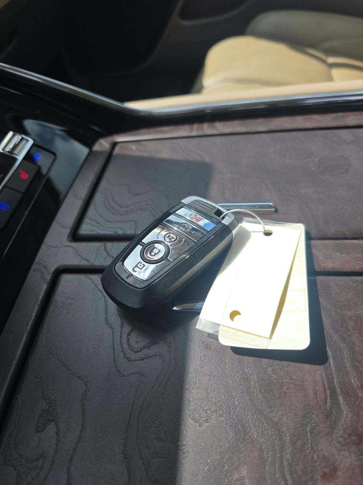 2023 Lincoln Navigator Reserve RWD