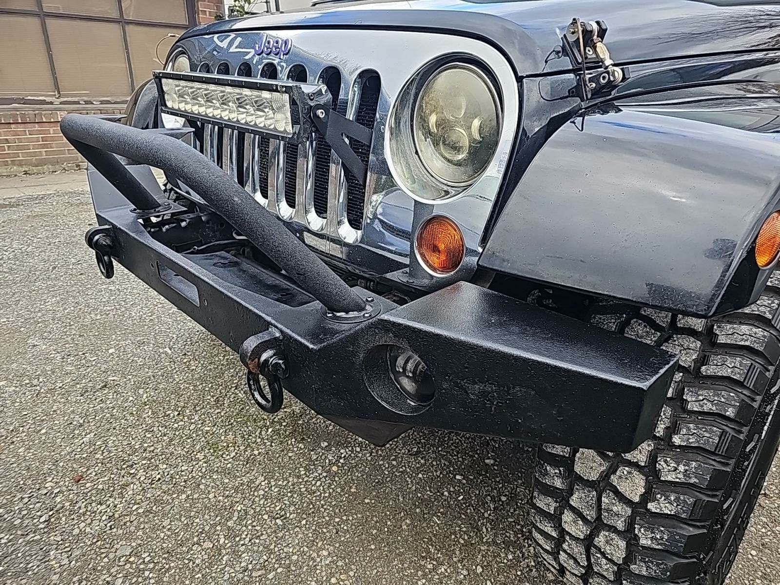 Jeep Wrangler Unlimited Sahara снимка Jeep Wrangler Unlimited Sahara