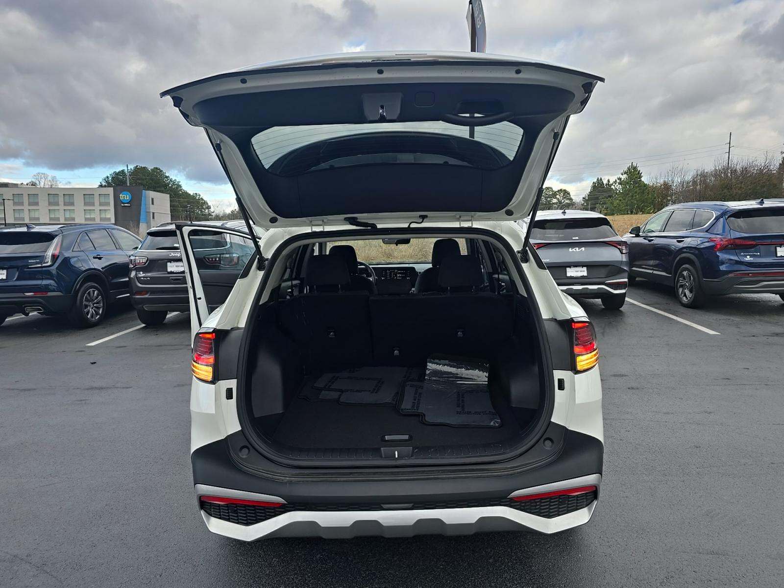 2025 Kia Sportage LX AWD