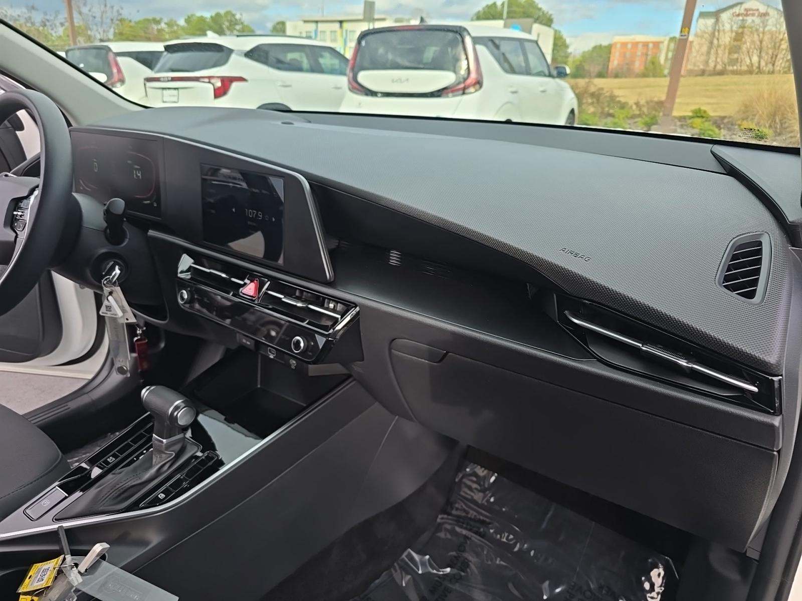 2025 Kia Niro LX FWD