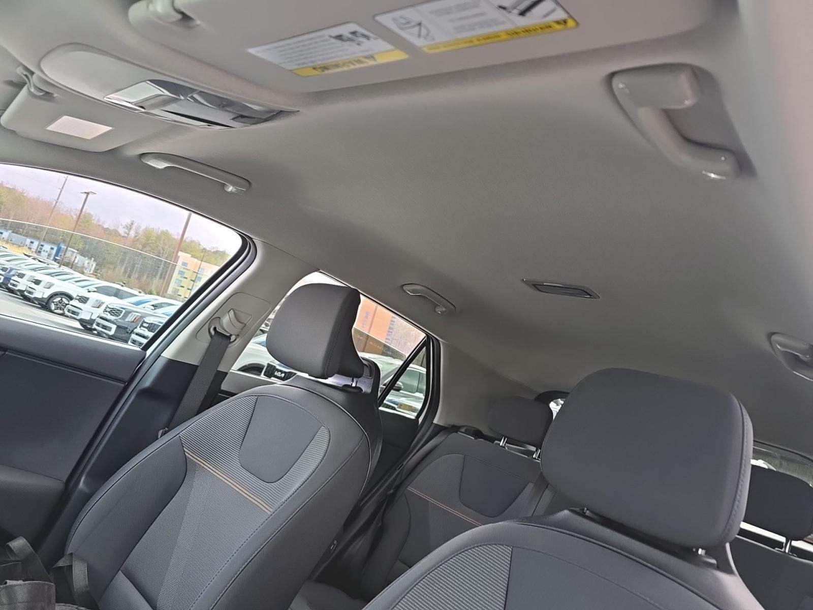 2025 Kia Niro LX FWD