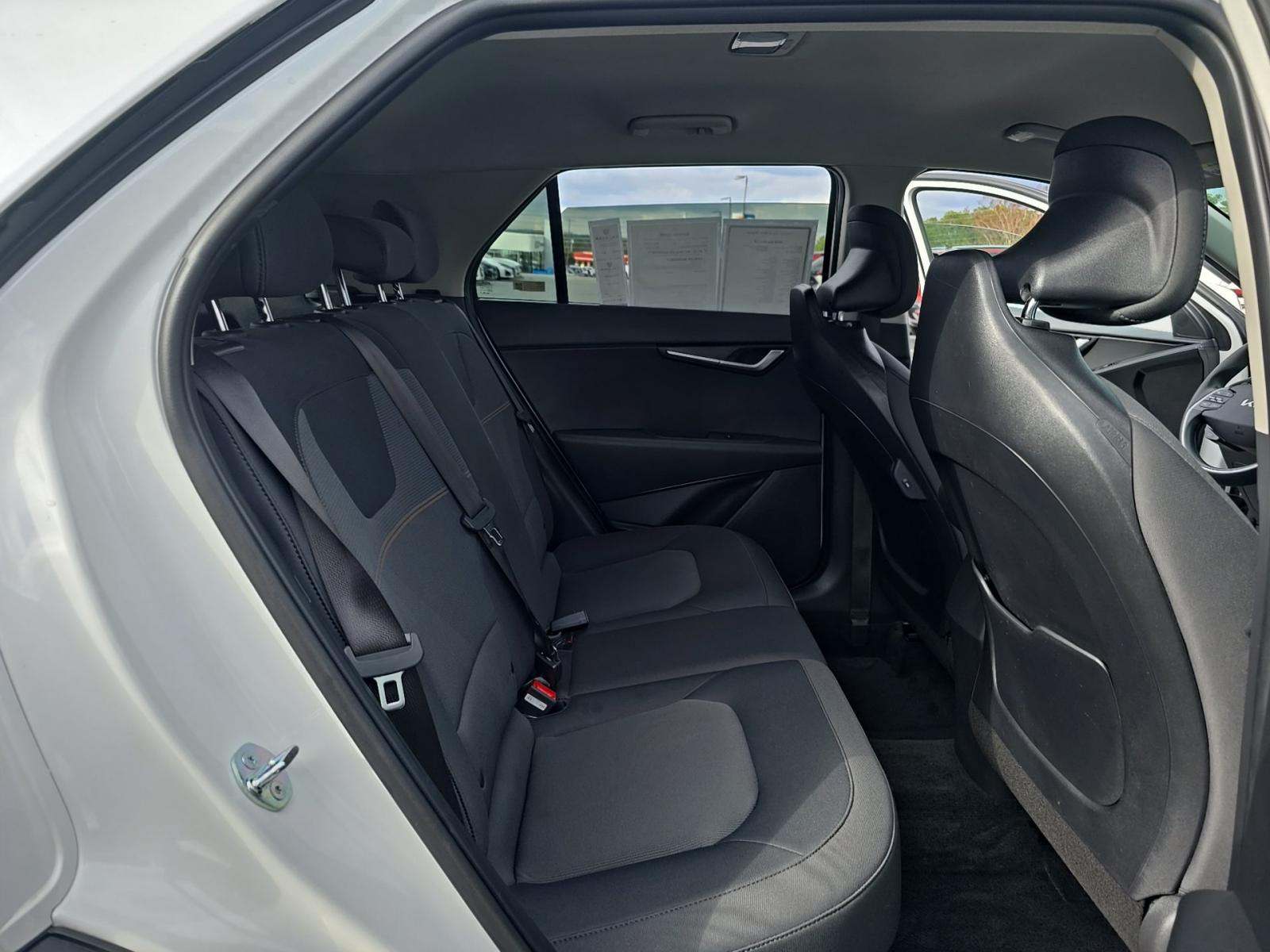 2025 Kia Niro LX FWD