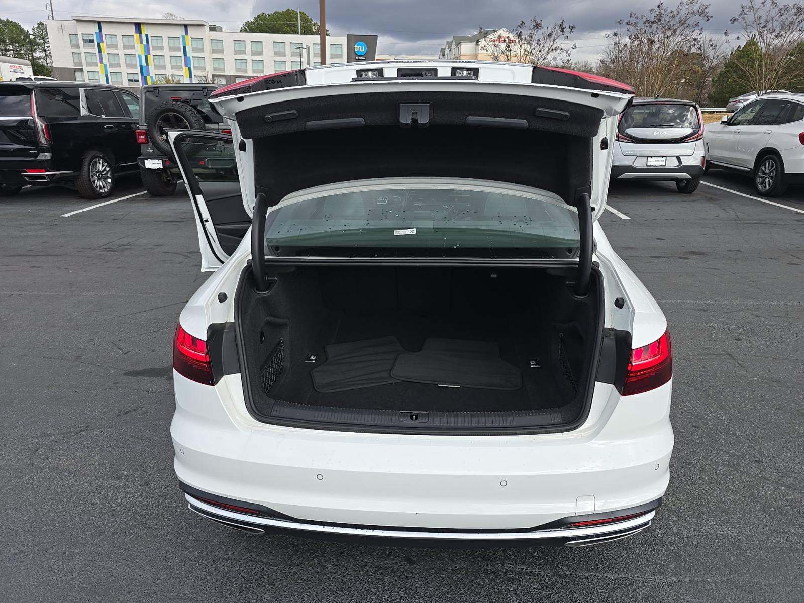 2023 Audi A4 Progressiv AWD