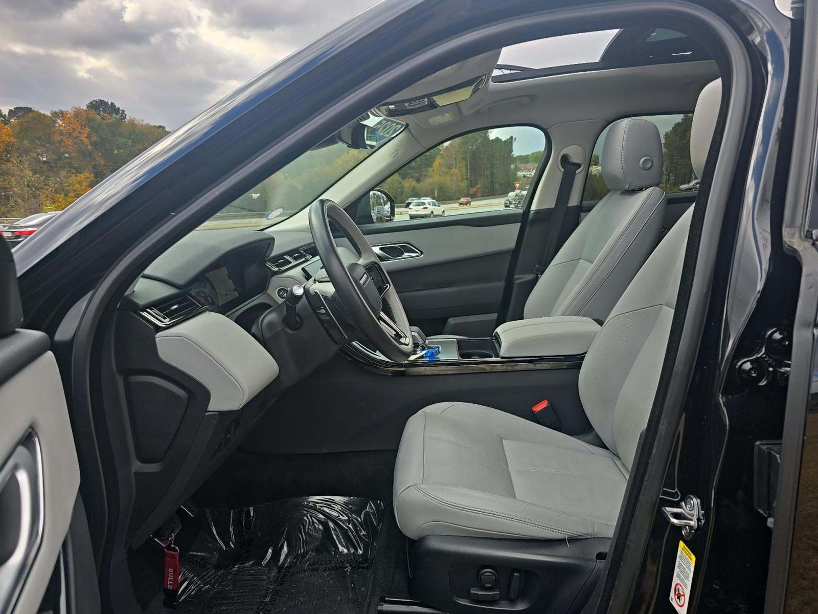 2025 Land Rover Range Rover Velar Dynamic SE AWD