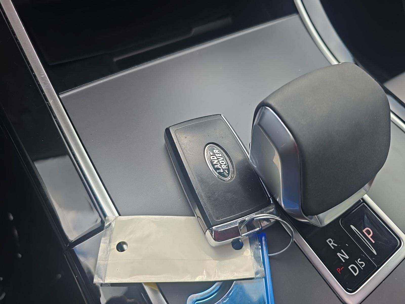 2025 Land Rover Range Rover Velar Dynamic SE AWD