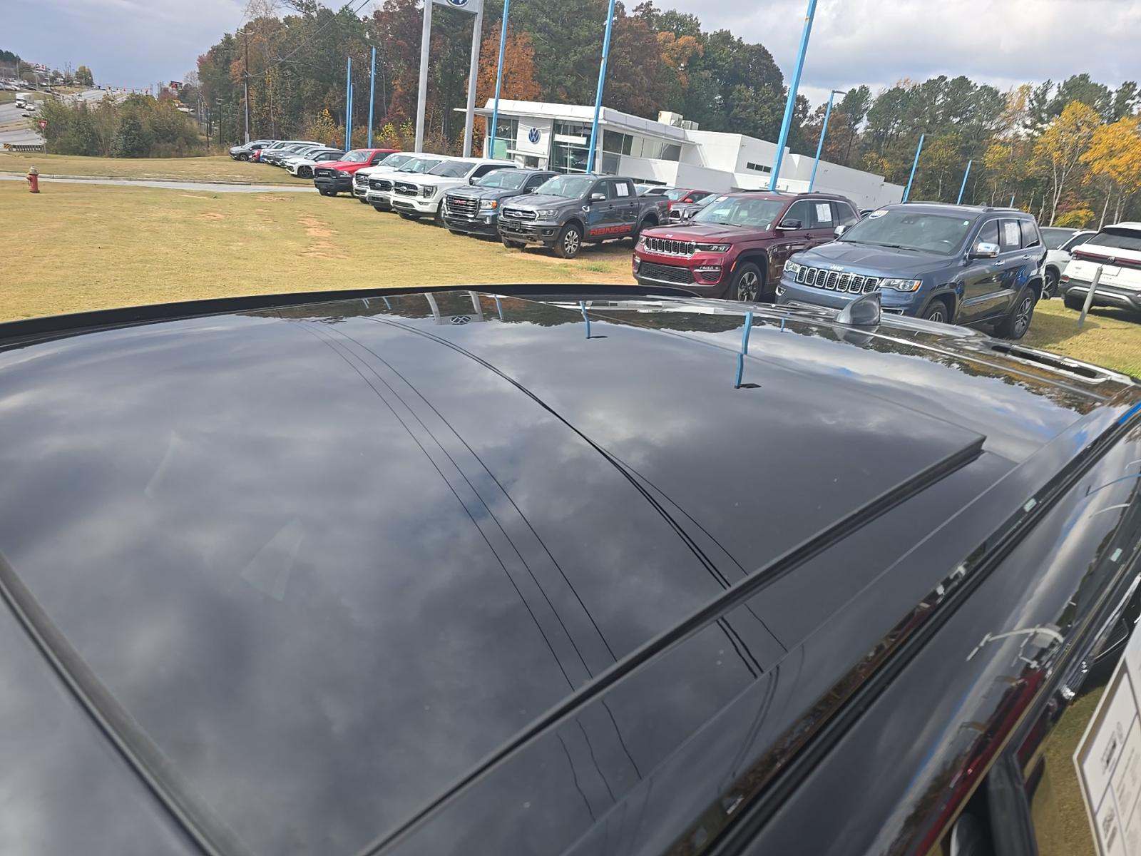 2025 Land Rover Range Rover Velar Dynamic SE AWD