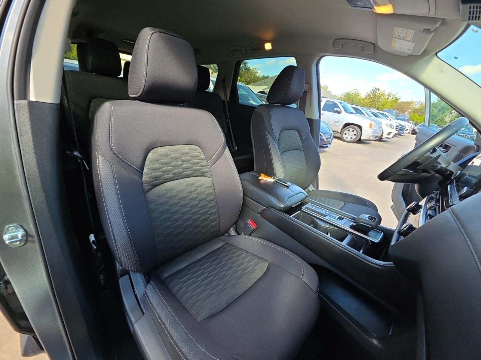 2023 Nissan Pathfinder SV FWD