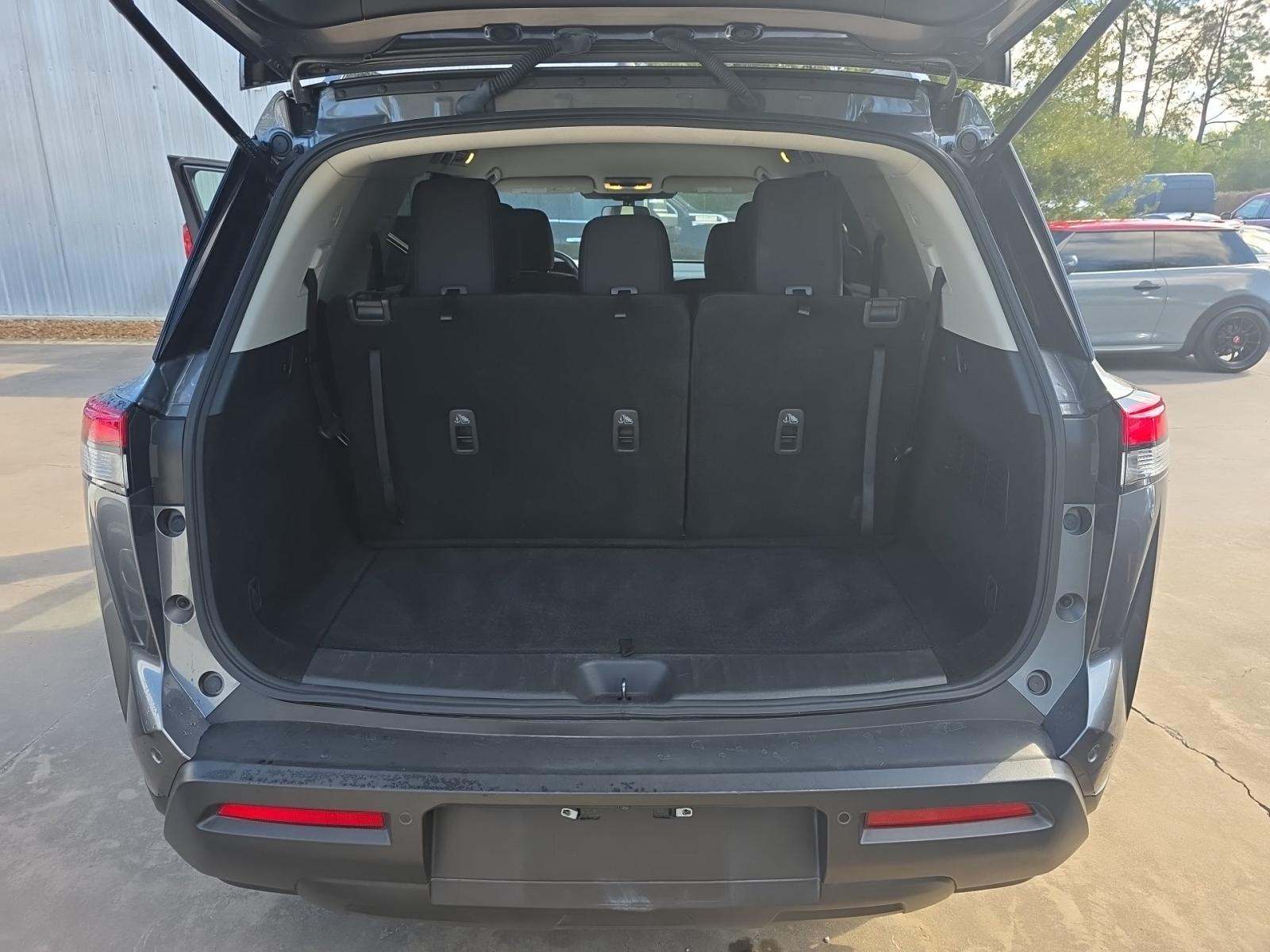 2023 Nissan Pathfinder SV FWD