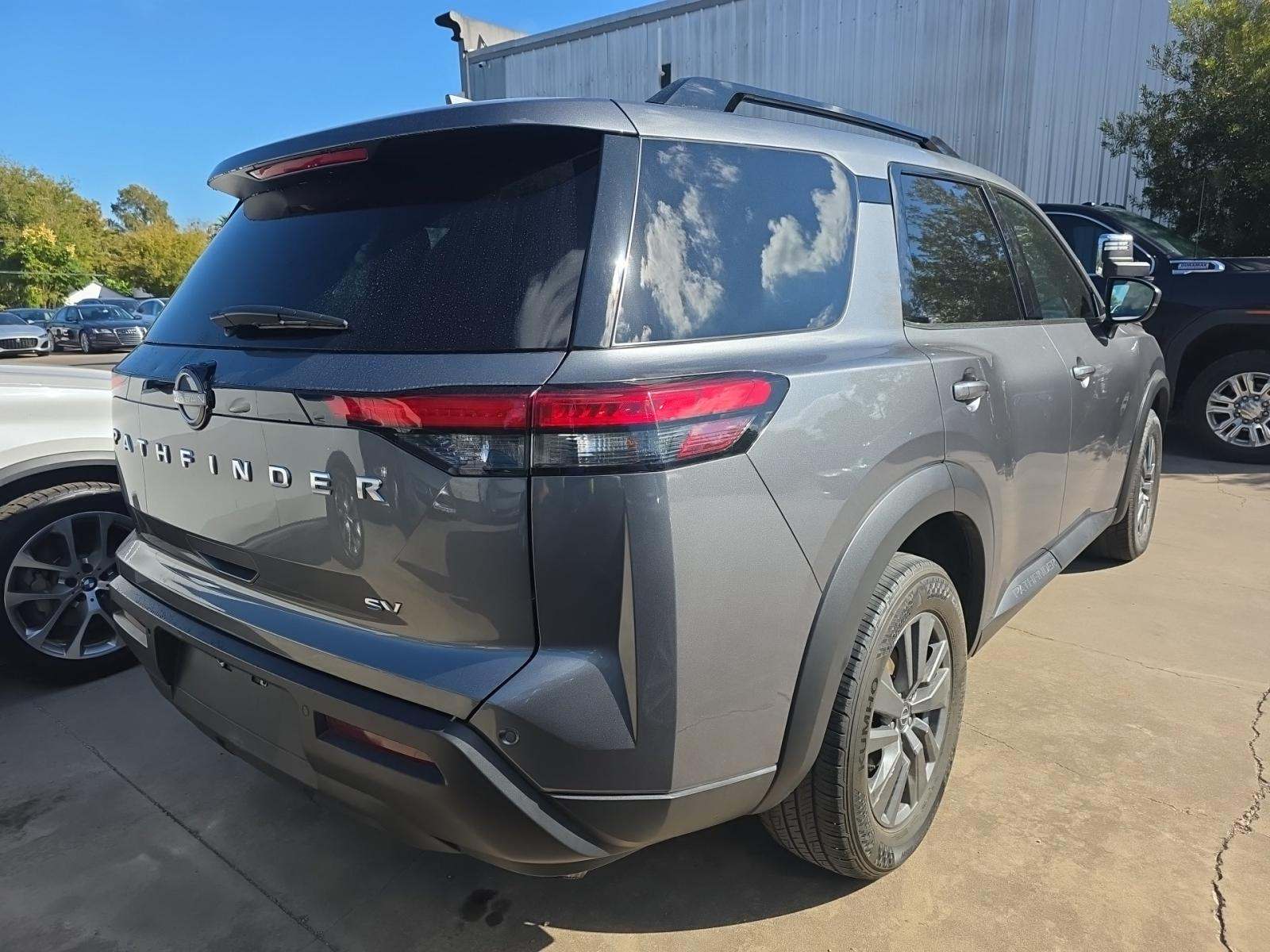 2023 Nissan Pathfinder SV FWD