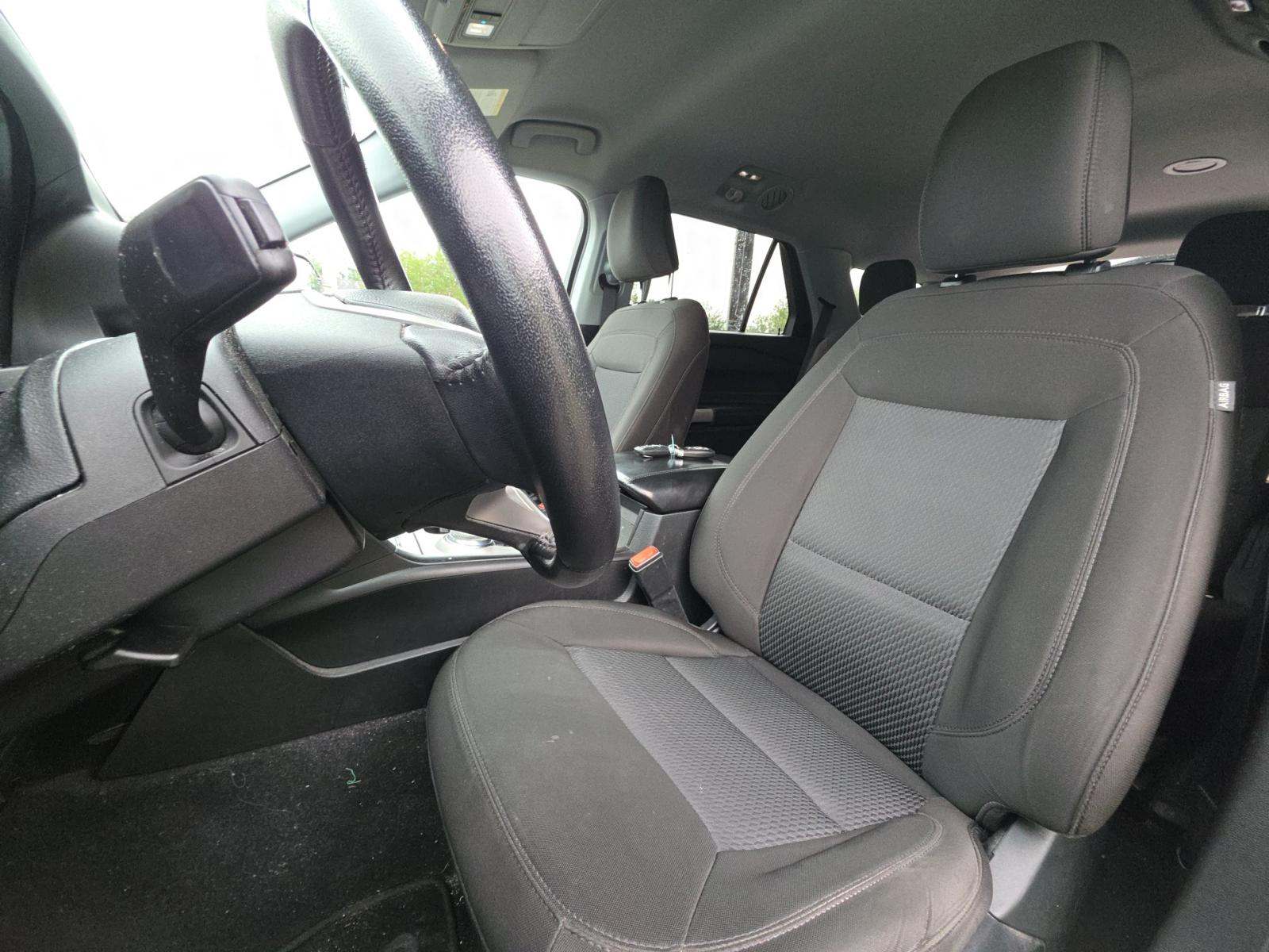 2023 Ford Explorer XLT RWD