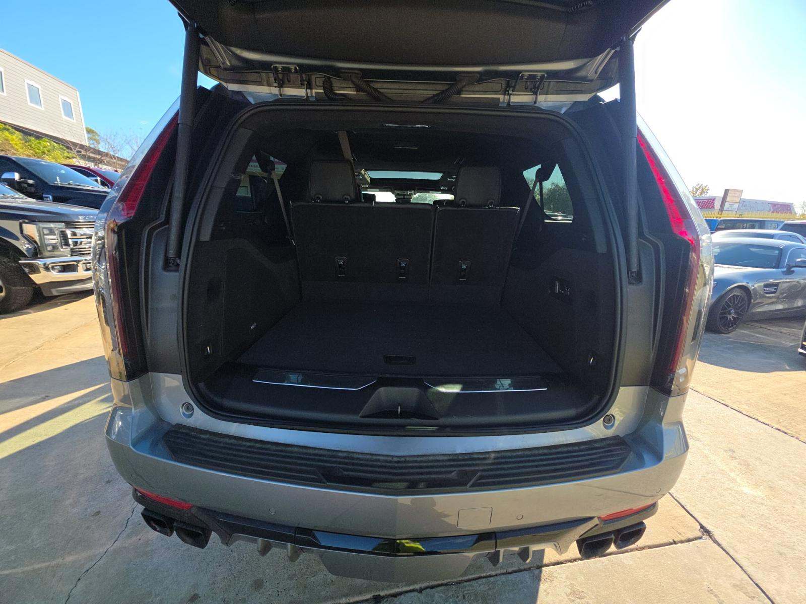 2023 Cadillac Escalade ESV V-Series AWD