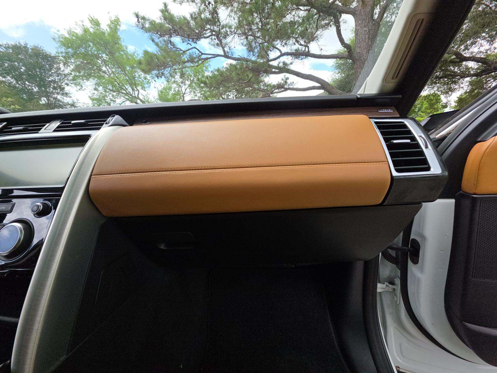 2018 Land Rover Discovery HSE Luxury AWD