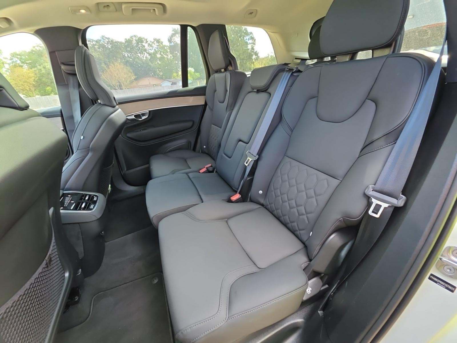 2025 Volvo XC90 B6 Plus AWD