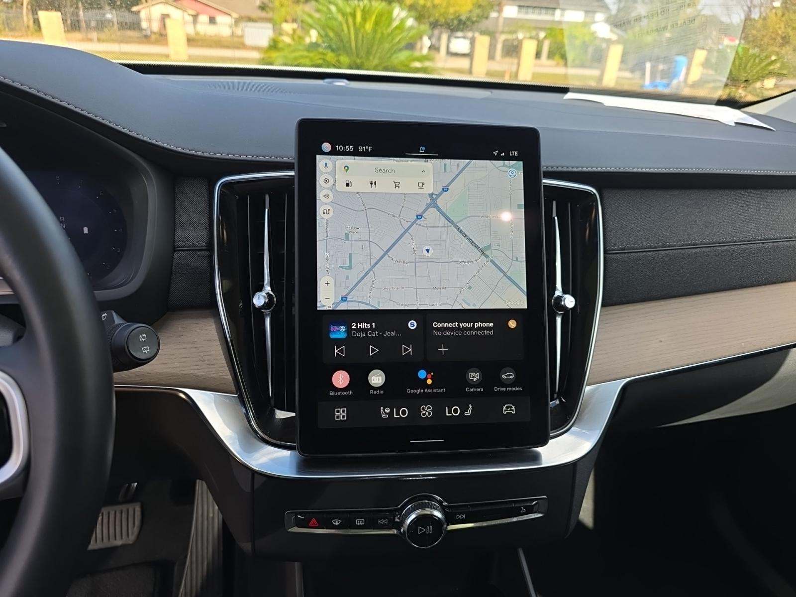 2025 Volvo XC90 B6 Plus AWD