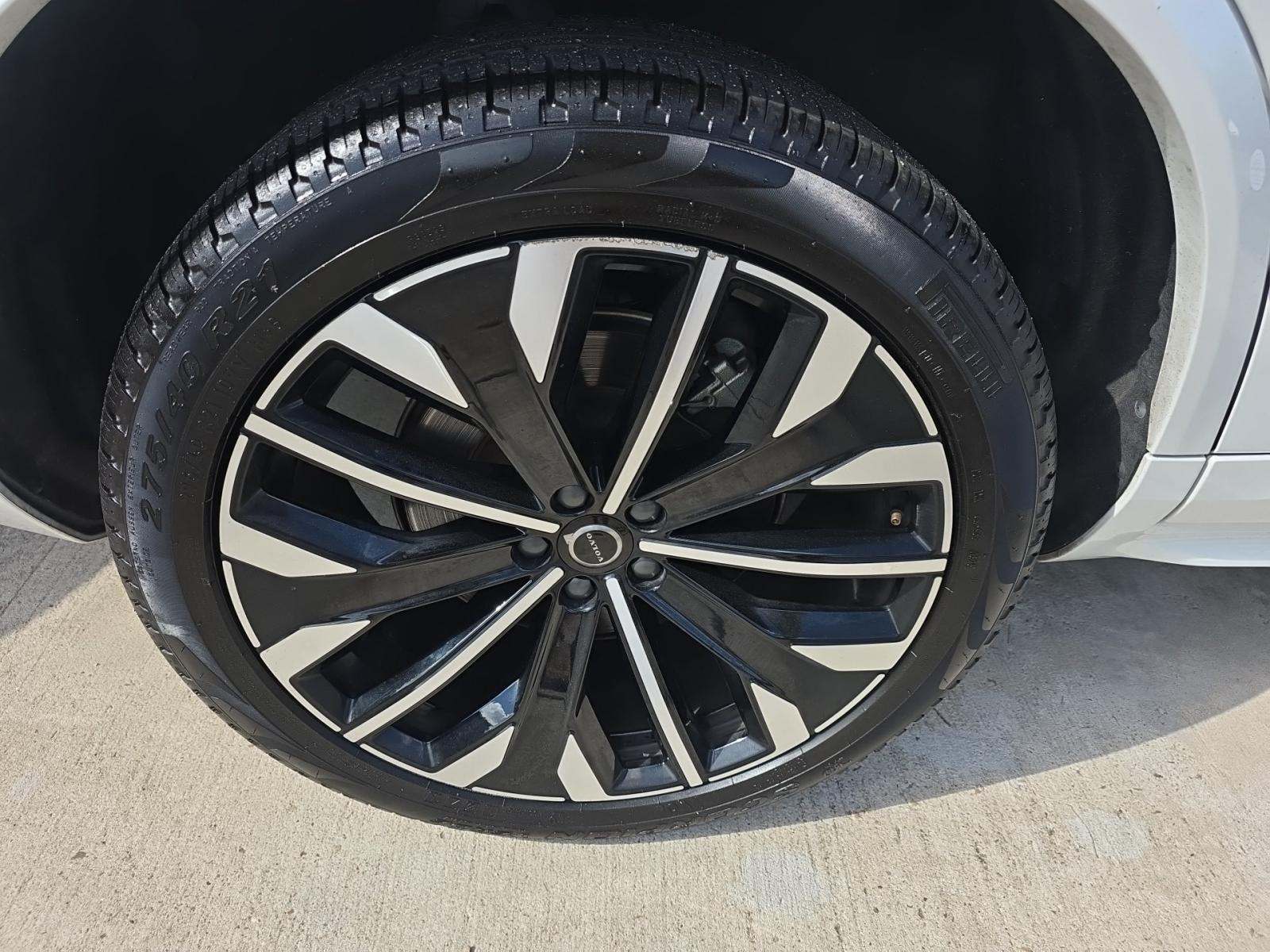 2025 Volvo XC90 B6 Plus AWD