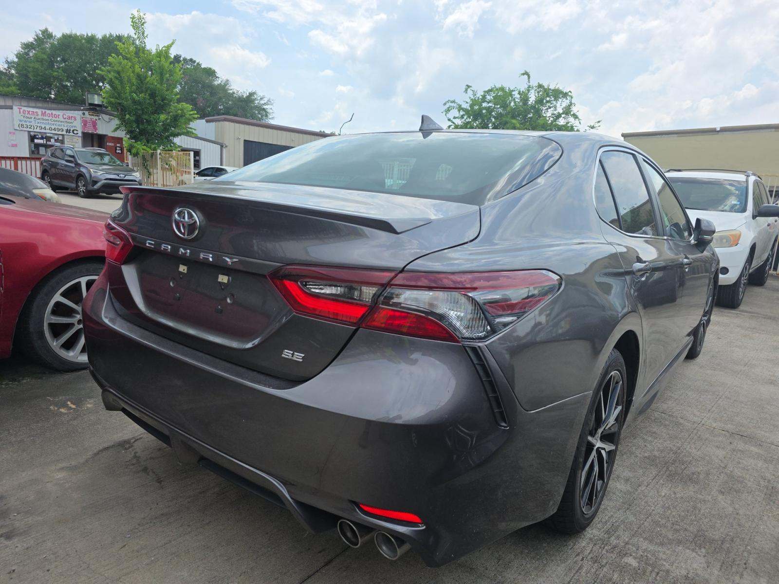 TOYOTA CAMRY - 3