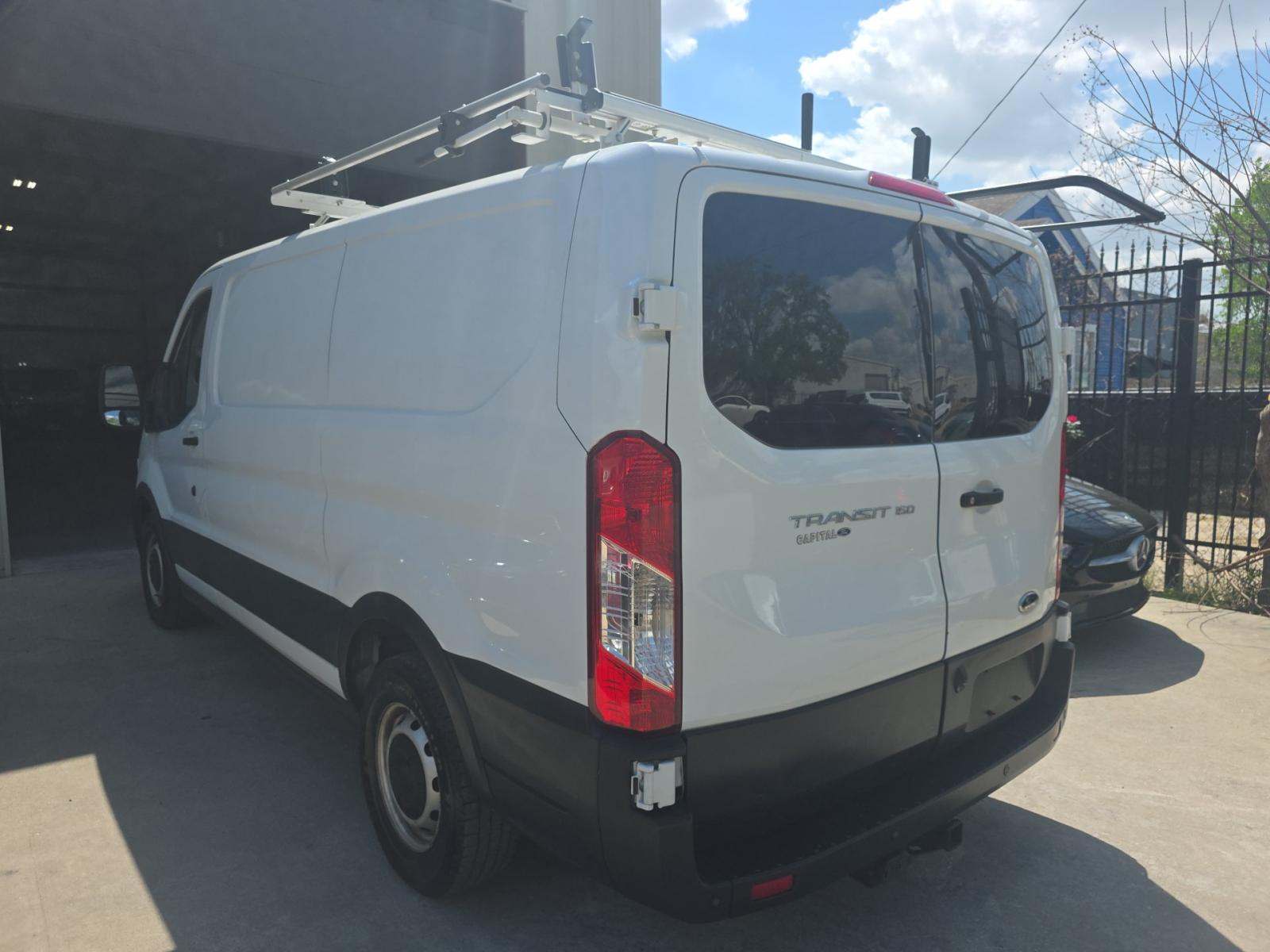 FORD TRANSIT 150 - 2