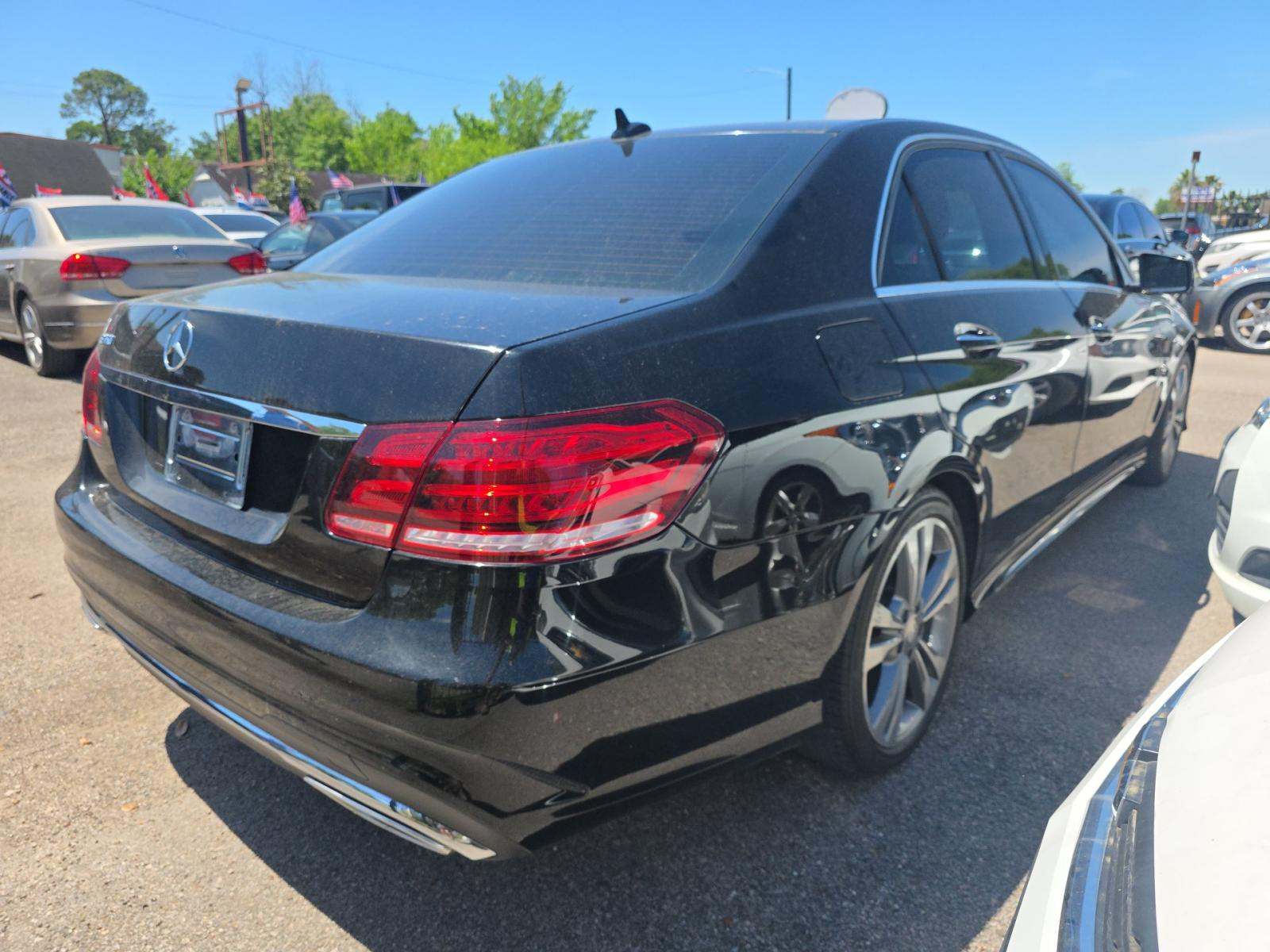 MERCEDES-BENZ E-CLASS - 3