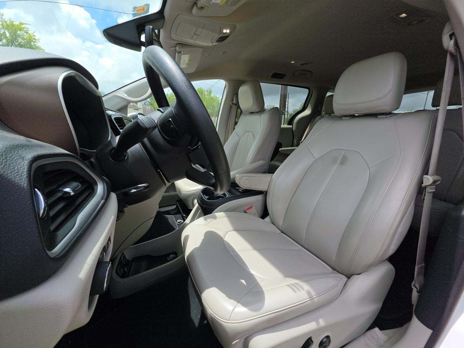 CHRYSLER VOYAGER - 2