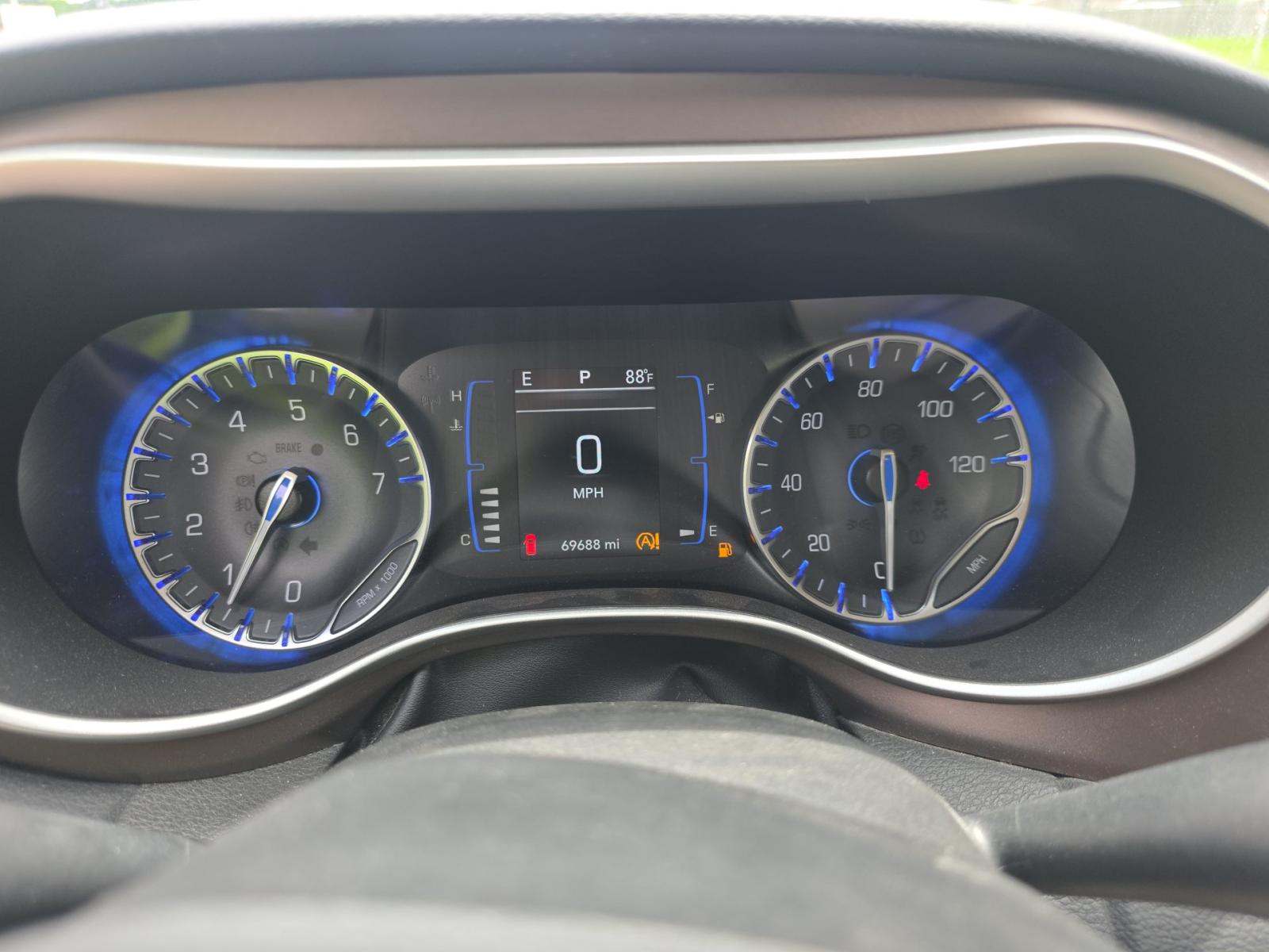 CHRYSLER VOYAGER - 5