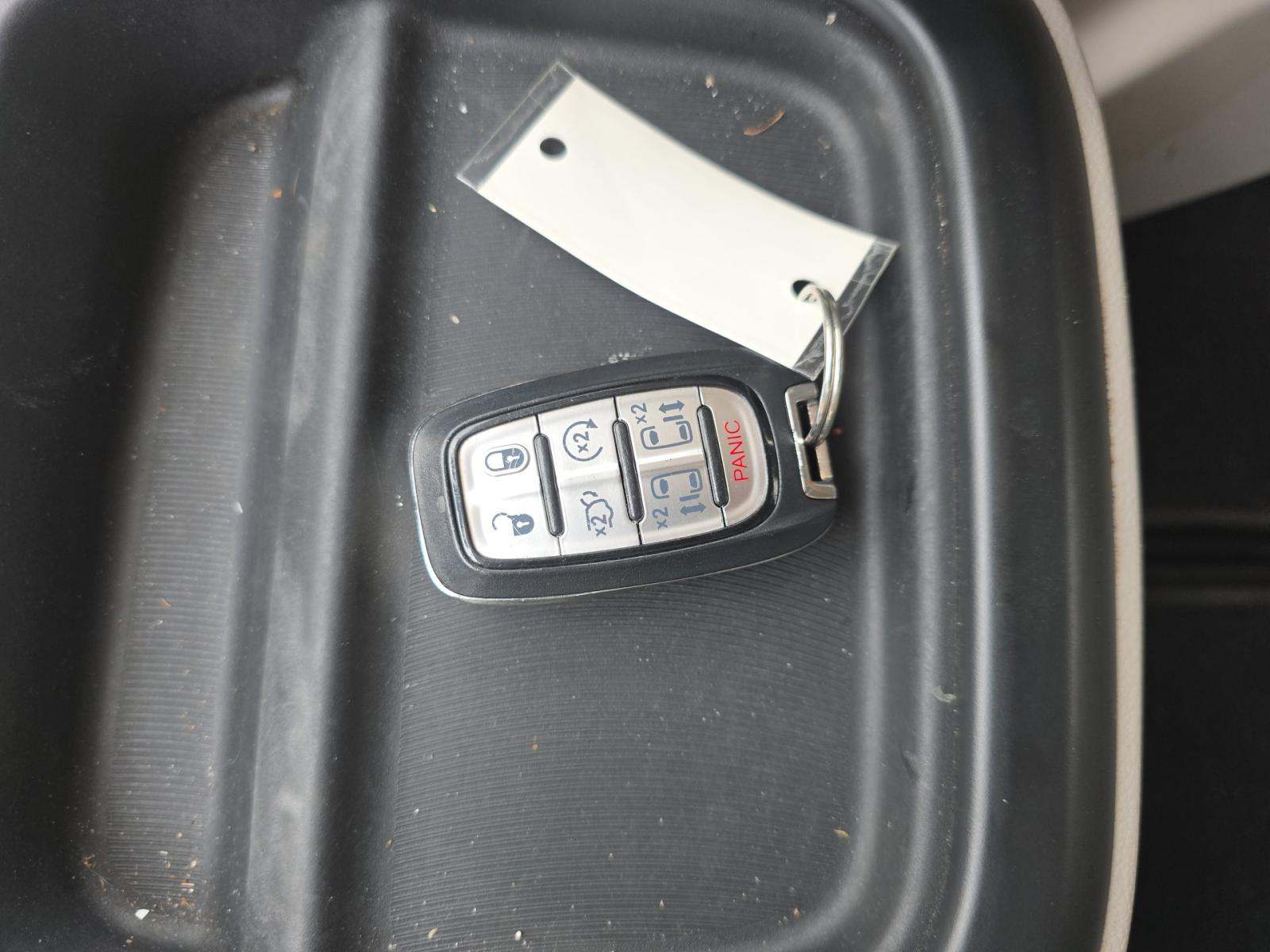 CHRYSLER VOYAGER - 4