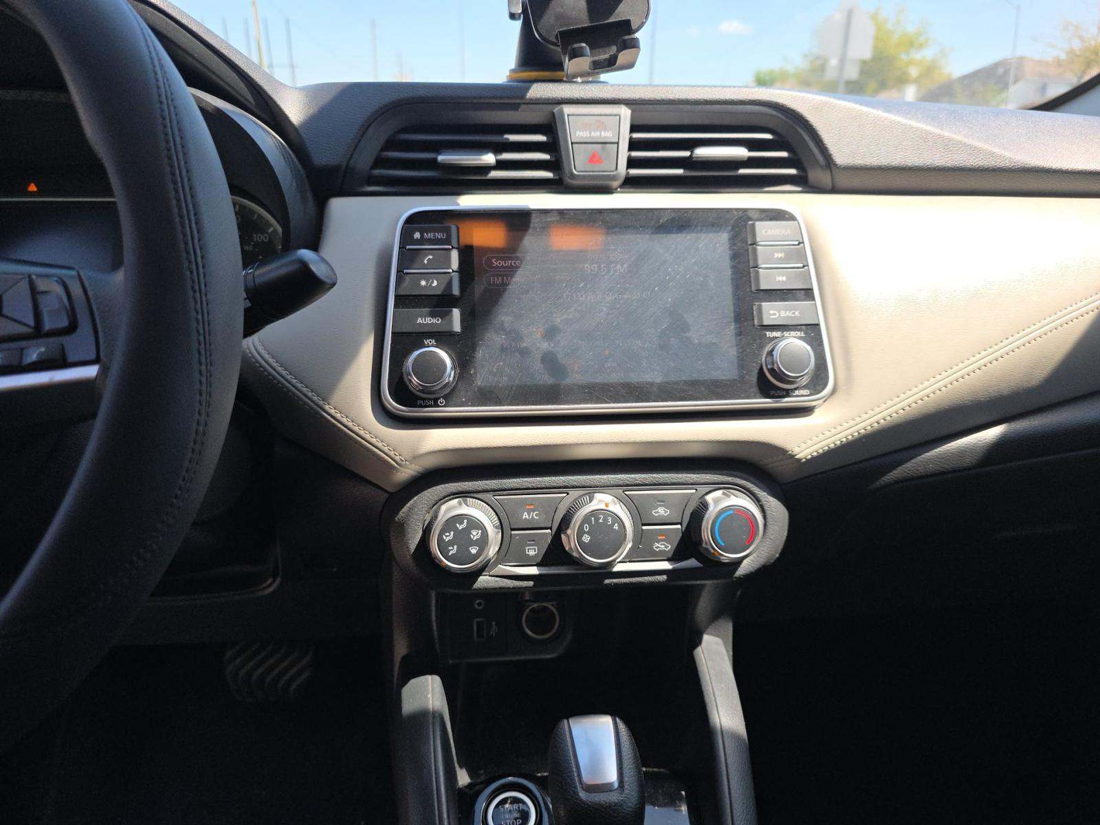 NISSAN VERSA - 6