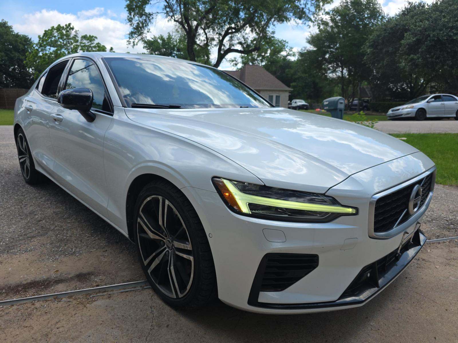 2019 Volvo S60 Plug-In Hybrid T8 R-Design AWD